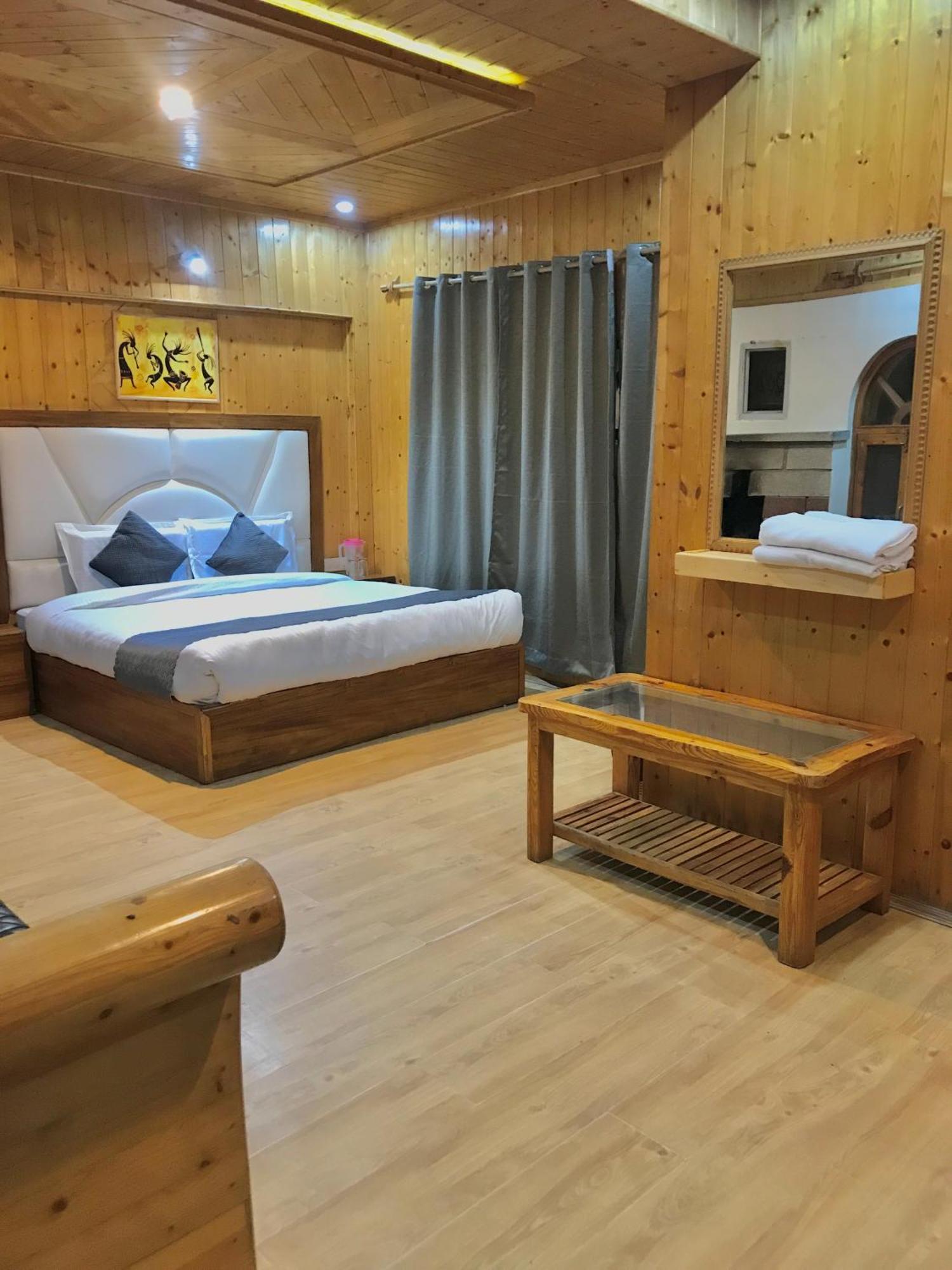 The Avenue Hotel , Manali A River Side Hotel Екстериор снимка