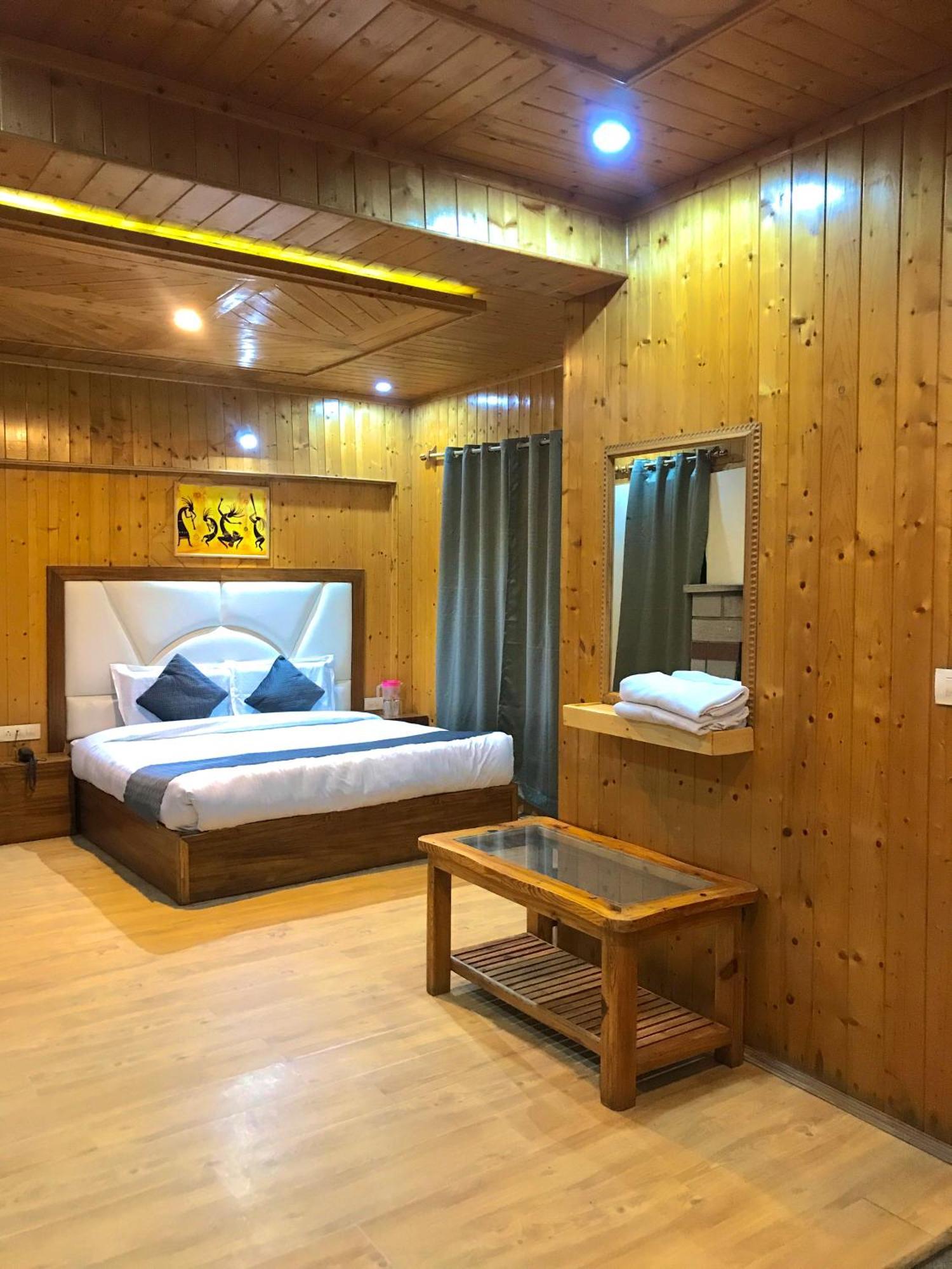 The Avenue Hotel , Manali A River Side Hotel Екстериор снимка