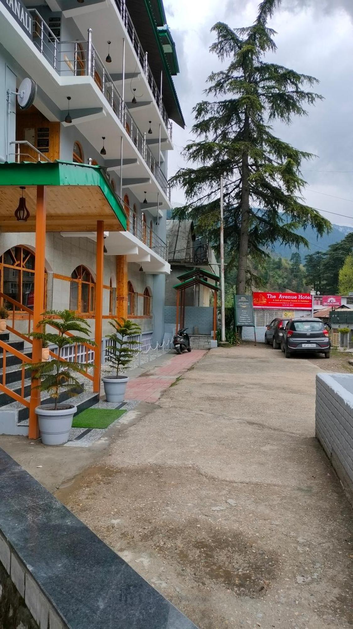 The Avenue Hotel , Manali A River Side Hotel Екстериор снимка
